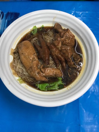 หมี่ขาวไก่ตุ๋น