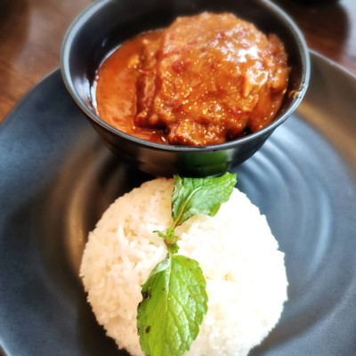 ข้าวแกงมัสมั่นไก่