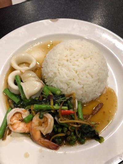 ข้าวทะเลผัดฉ่า