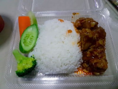 ข้าวหมูตุ๋นน้ำพริกเผา