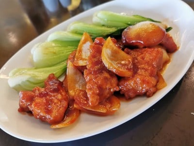 อาหาร หรือ เครื่องดื่ม