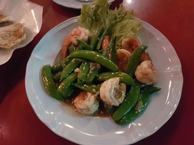 ผัดถั่วลันเตาใส่กุ้ง