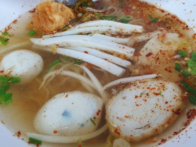 ก๋วยเตี๋ยวลูกชิ้นปลา
