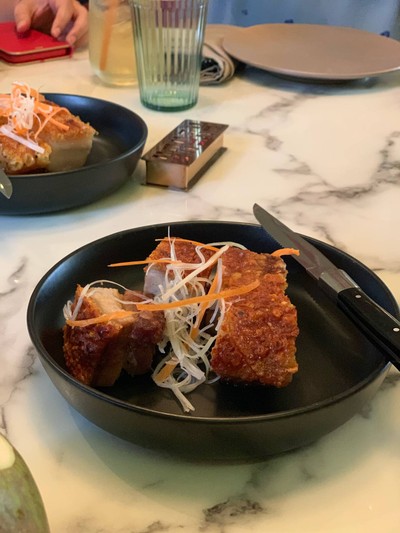 หมูกรอบ