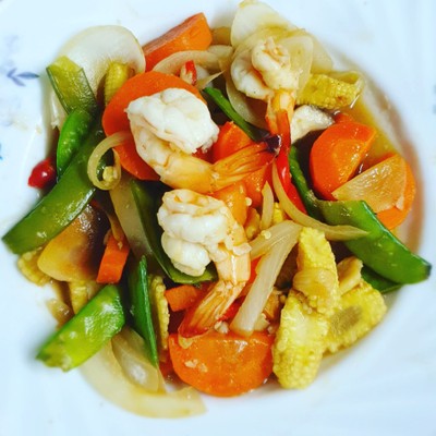 ผัดผักรวมกุ้ง