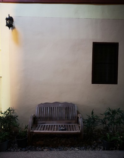 ด้านหน้ามีที่เขี่ยบุหรี่