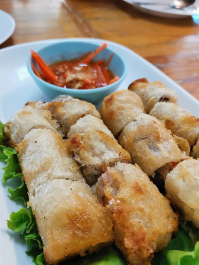กะยอทอด