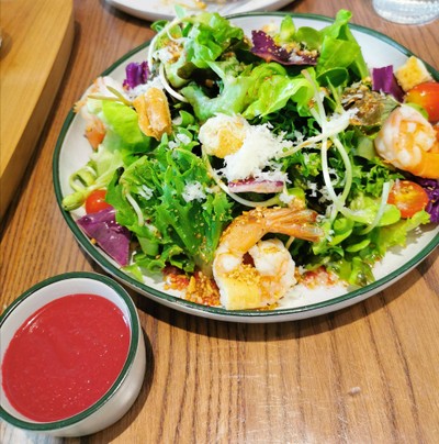 สลัดบุษบา ซอสบีทรูท