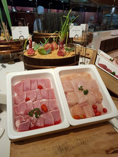 อาหาร หรือ เครื่องดื่ม