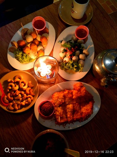 อาหาร หรือ เครื่องดื่ม