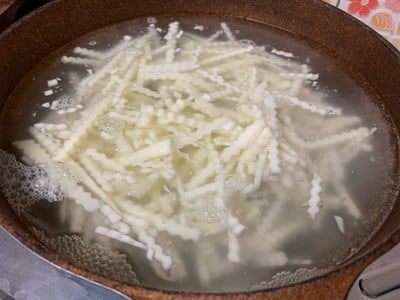วิธีทำ ยอดมะพร้าวผัดกุ้ง