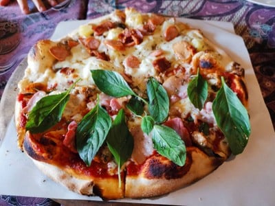 Street Pizza & The Wine House
