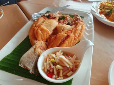 ปลากระพงทอดน้ำปลา