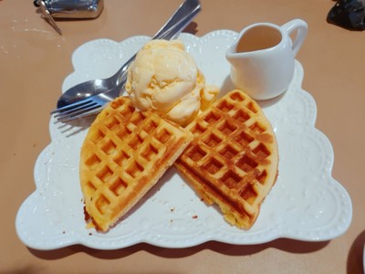 วาฟเฟิล ไอศรีม