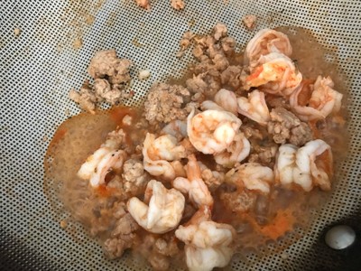 วิธีทำ ยำผักบุ้งกรอบกุ้งสดไข่ต้ม วิธีทำ ยำผักบุ้งกรอบกุ้งสดไข่ต้ม