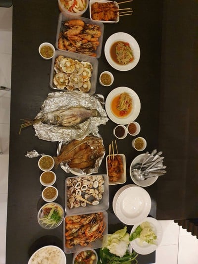 อาหาร หรือ เครื่องดื่ม