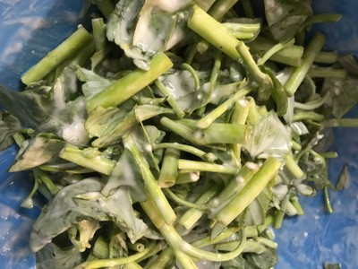วิธีทำ ยำผักบุ้งกรอบกุ้งสดไข่ต้ม วิธีทำ ยำผักบุ้งกรอบกุ้งสดไข่ต้ม