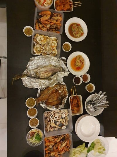 อาหาร หรือ เครื่องดื่ม