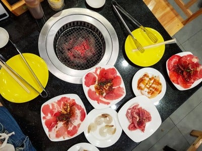 อาหาร หรือ เครื่องดื่ม