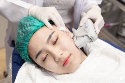 Varela Clinic J Avenue ทองหล่อ