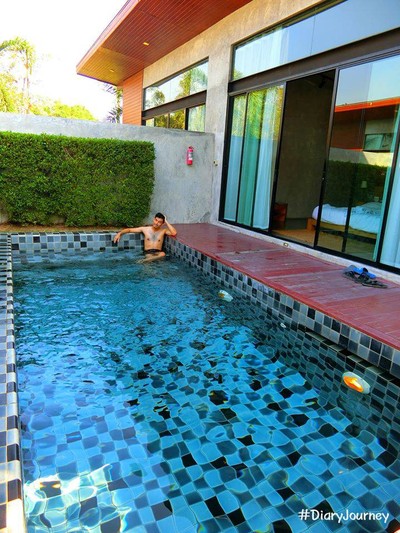 สระว่ายน้ำ/ชายหาด