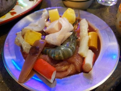 ริมน่านหมูกะทะ ในเมืองน่าน -