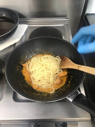 วิธีทำ  Spicy Spaghetti With Sausage
