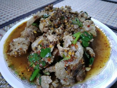 น้ำตกเนื้อ