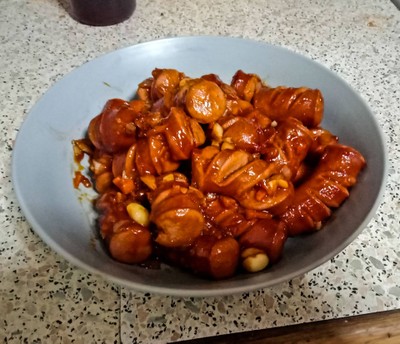 ไส้กรอกผัดซอสมะเขือเทศ