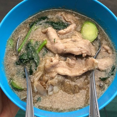 ราดหน้าหมู