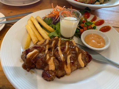 สเต็กหมูสันคออบพิเศษ