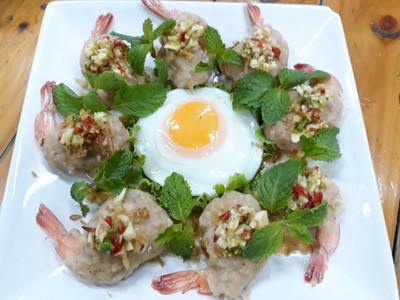 กุ้งชมจันทร์