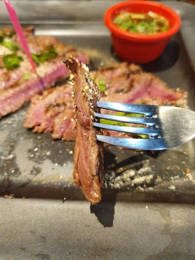 สเต็กเนื้อจิ้มแจ่ว