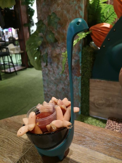 ไส้กรอกหนังกรอบ