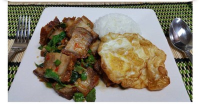 ข้าวกะเพราหมูกรอบ