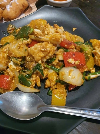 ปลาหมึกผัดไข่เค็ม