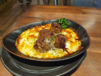 มีทบอลชีส