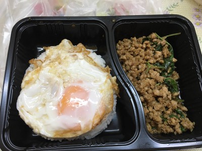 ข้าวผัดกระเพรา