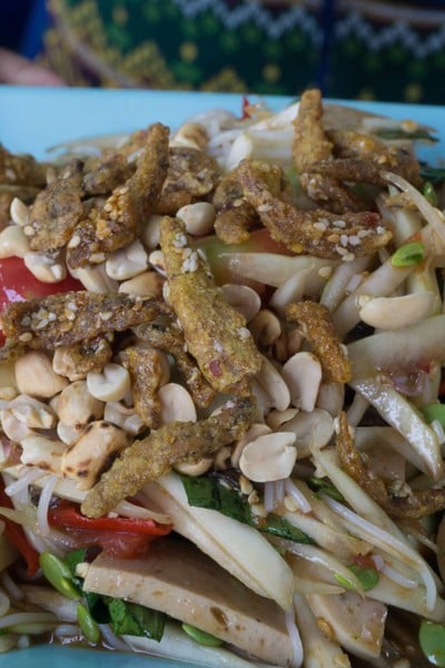 กินเข่าเด้ออาหารตามสั่ง