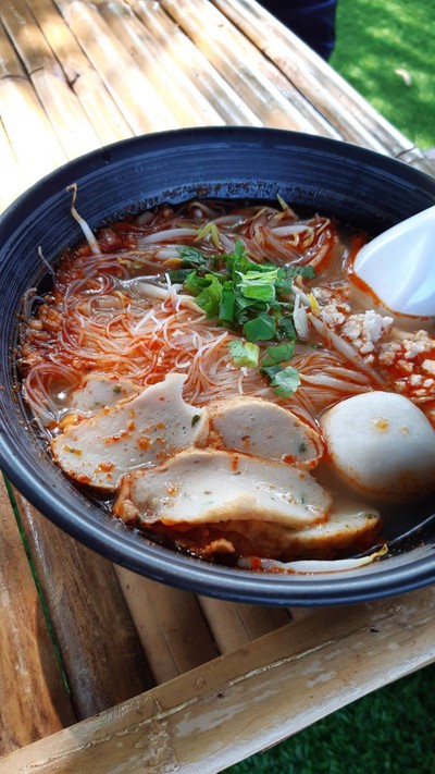 อาหาร หรือ เครื่องดื่ม