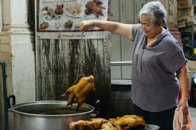 เมนูของร้าน เป็ดพะโล้ จี่เซ่งเฮง สาขา ซอยนานา ซอยนานา  เยาวราช