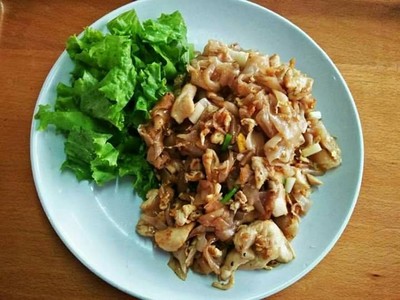 ก๋วยเตี๋ยวคั่วไก่