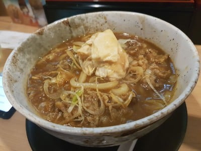 ราเมงแกงกระหรี่เนื้อ