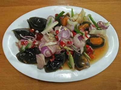 ยำไข่เยี่ยวม้า