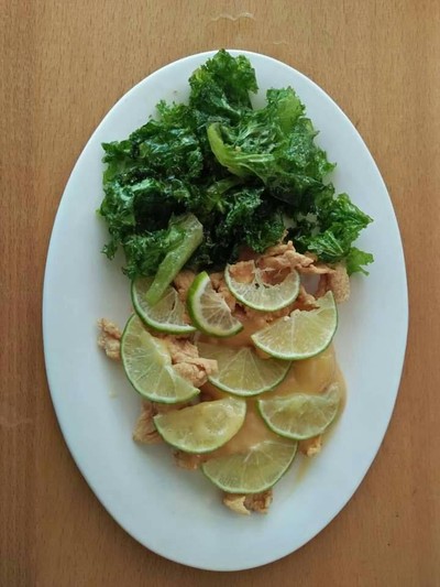 ไก่ราดซอสมะนาว