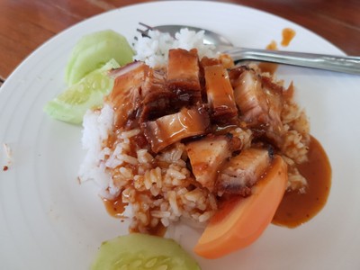 ข้าวหมูกรอบ