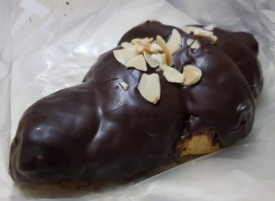CHOCOLATE CROISSANT