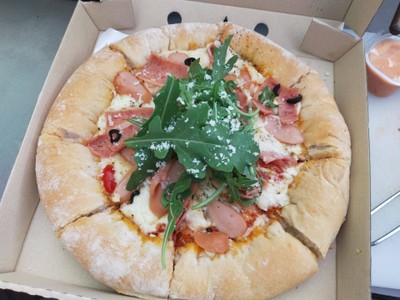 อาหาร หรือ เครื่องดื่ม