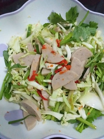 วิธีทำ ยำหมูยอ(เน้นผัก) วิธีทำ ยำหมูยอ(เน้นผัก)