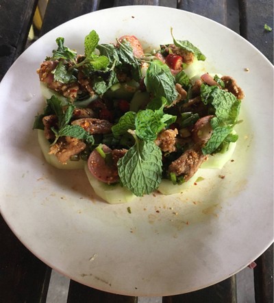 ลาบหมูในถ้วยแตงร้าน